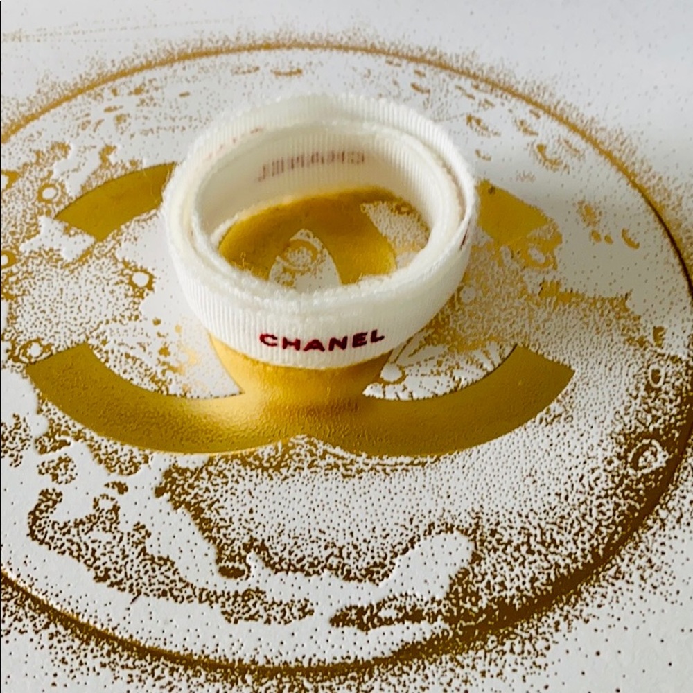 CHANEL Authentic White Ribbon - Picture 3 of 6